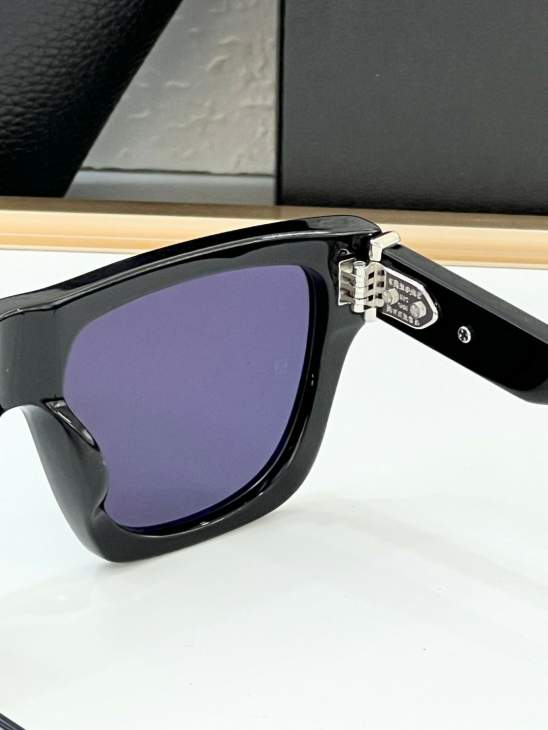 Picture of Chrome Hearts Sunglasses _SKUfw66635016fw